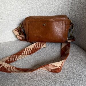 Madewell Camera Brown Leather Crossbody with Geometric Strap